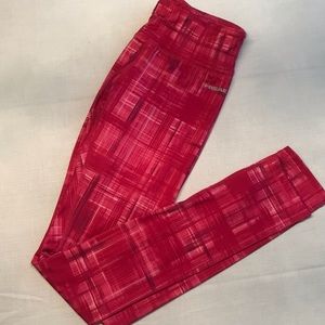 Head Pink Checker yoga pants